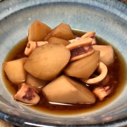 山形の里芋と、秋田のヤリイカを使って作ってみました。醤油麹がアクセントになって美味しかったです。どうもありがとうございました！